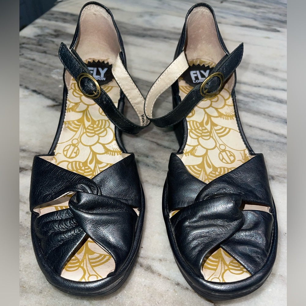 EUC Fly London Yuka Wedge Sz 39